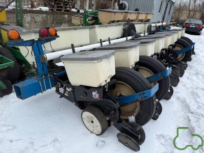 Сівалка Kinze 3000 (Кінзе)