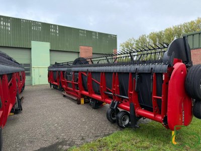 Жниварка Case IH Draper header 4R40 (Кейс драпер)