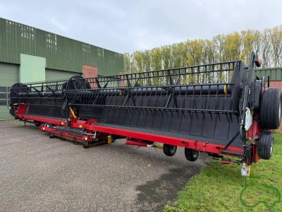 Жниварка Case IH Draper header 4R40 (Кейс драпер)
