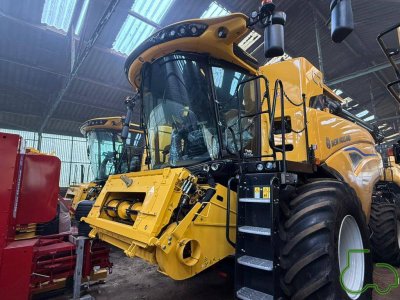 Комбайн New Holland CR 10.90 (Нью Холанд)