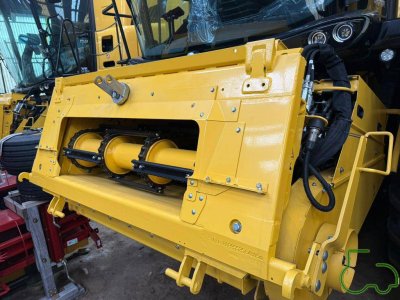 Комбайн New Holland CR 10.90 (Нью Холанд)