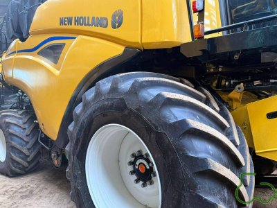 Комбайн New Holland CR 10.90 (Нью Холанд)