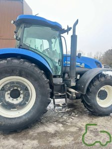 Трактор New Holland T7060 (Нью Холанд)