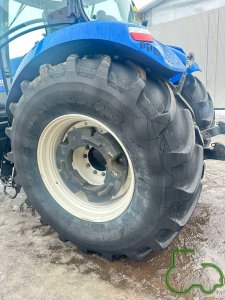 Трактор New Holland T7060 (Нью Холанд)