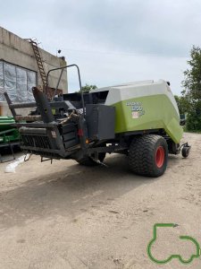 Тюковий прес підбирач Class Quadrant 3200 2010р.в.